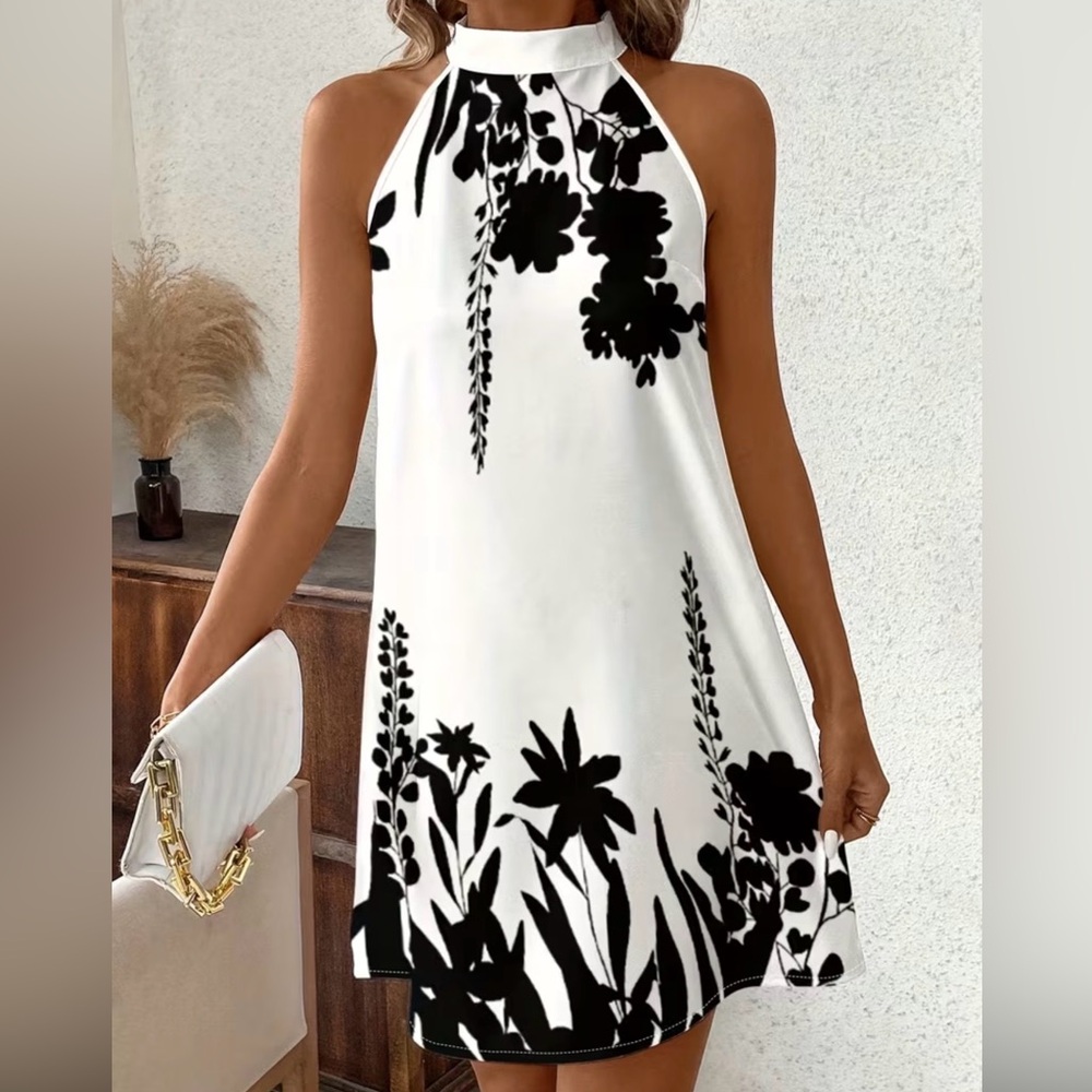 ❤🔥HOST PICK SPRINGTIME❤🔥Halter Black and White Floral A-Line Dress -
